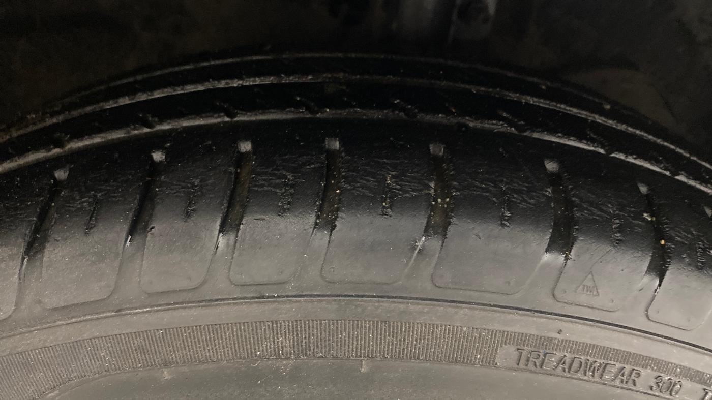2018 Maruti Swift VXI, Petrol, Manual, 46,345 km, Right Front Tyre Tread