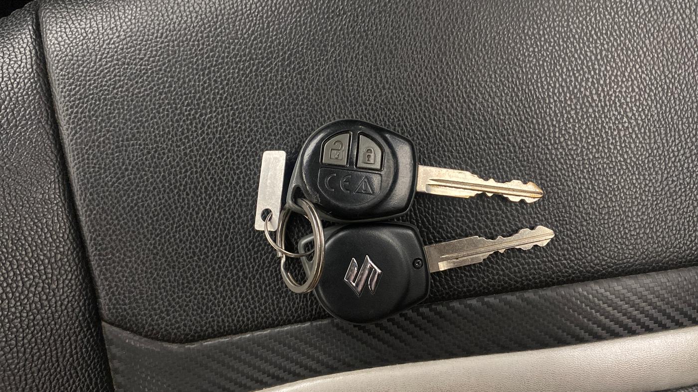 2018 Maruti Swift VXI, Petrol, Manual, 46,345 km, Key Close Up