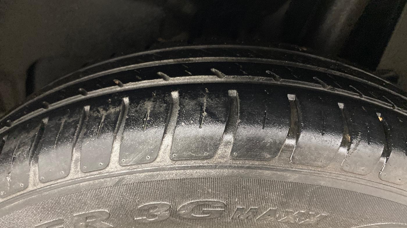 2018 Maruti Swift VXI, Petrol, Manual, 46,345 km, Left Rear Tyre Tread