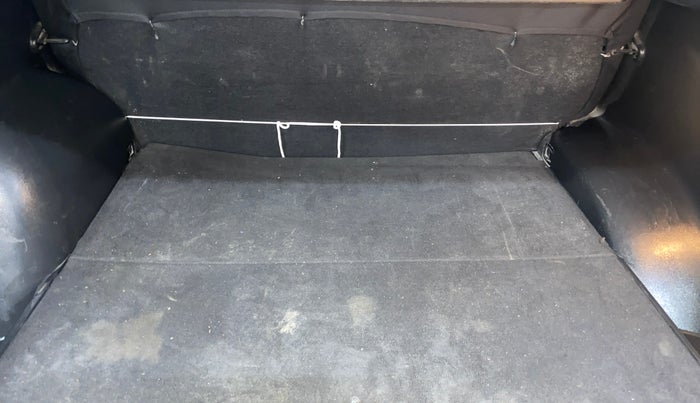 2016 Hyundai Creta SX PLUS 1.6 PETROL, Petrol, Manual, 79,599 km, Boot Inside