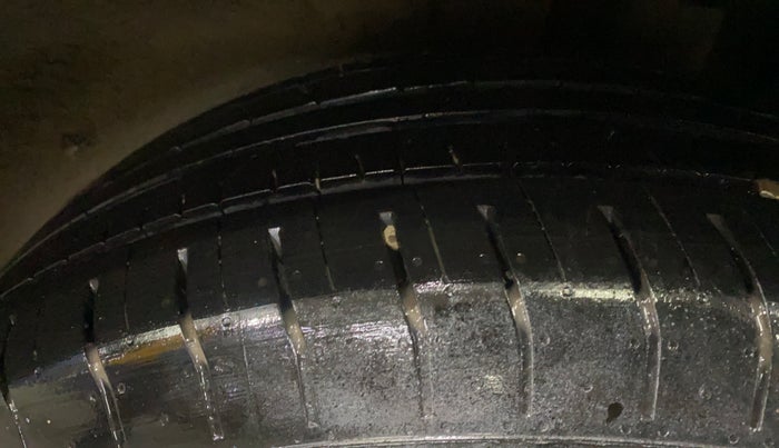2016 Hyundai Creta SX PLUS 1.6 PETROL, Petrol, Manual, 79,599 km, Left Rear Tyre Tread