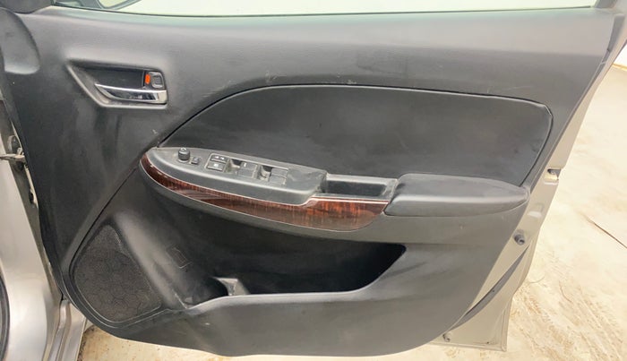 2016 Maruti Baleno ZETA CVT PETROL 1.2, Petrol, Automatic, 47,932 km, Driver Side Door Panels Control