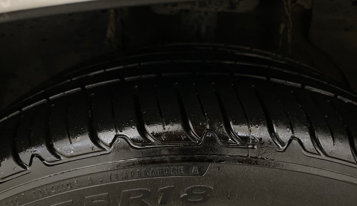 2023 MG HECTOR PLUS SHARP PRO 1.5 PETROL TURBO CVT 7 STR, Petrol, Automatic, 88,098 km, Left Front Tyre Tread