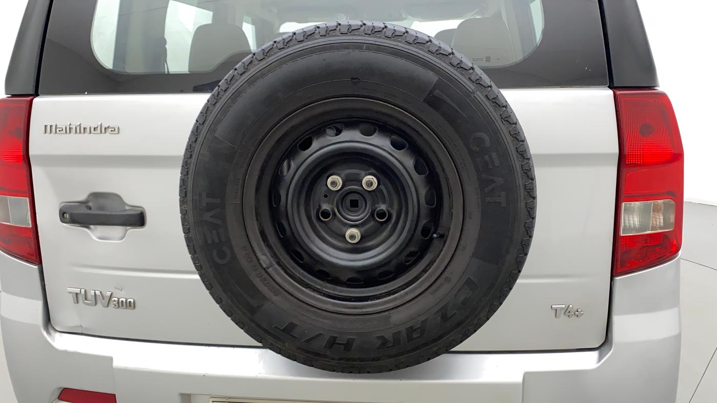 2017 Mahindra TUV300 T4 PLUS, Diesel, Manual, 94,618 km, Spare Tyre