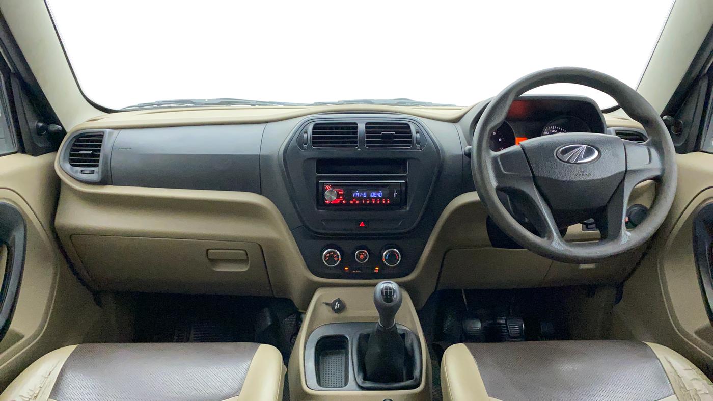 2017 Mahindra TUV300 T4 PLUS, Diesel, Manual, 94,618 km, Dashboard