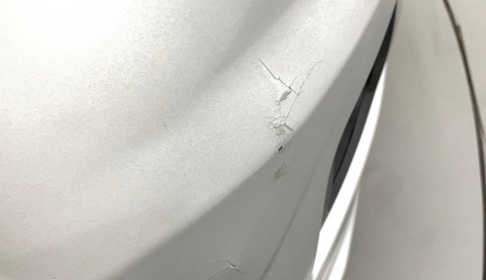 2017 Mahindra TUV300 T4 PLUS, Diesel, Manual, 94,618 km, Front bumper - Minor scratches