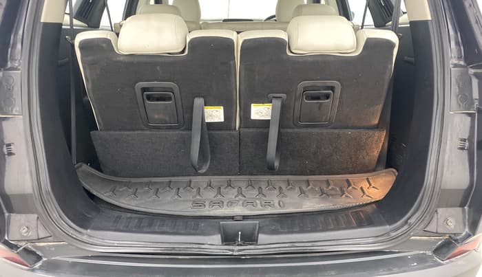 2021 Tata Safari XZA PLUS GOLD, Diesel, Automatic, 39,572 km, Boot Inside
