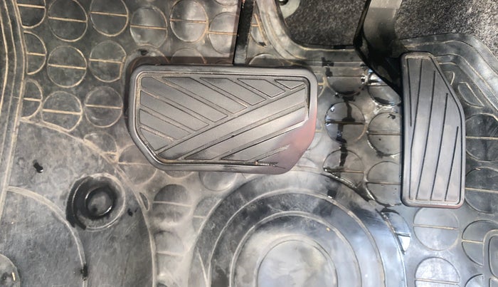 2014 Maruti Celerio VXI AMT, Petrol, Automatic, 50,314 km, Pedals