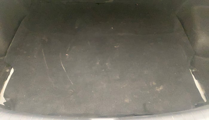 2022 Hyundai AURA SX 1.2, Petrol, Manual, 74,377 km, Boot Inside