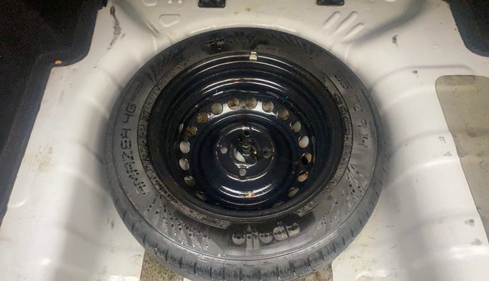 2022 Hyundai AURA SX 1.2, Petrol, Manual, 74,377 km, Spare Tyre