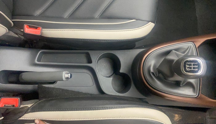 2022 Hyundai AURA SX 1.2, Petrol, Manual, 74,377 km, Gear Lever