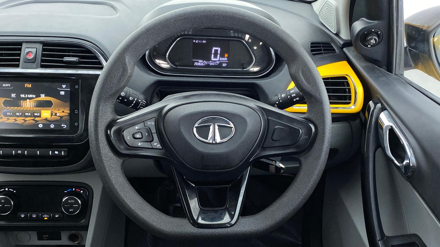 2020 Tata Tiago XZ+ 1.2 Revotron, Petrol, Manual, 27,046 km, Steering Wheel Close Up