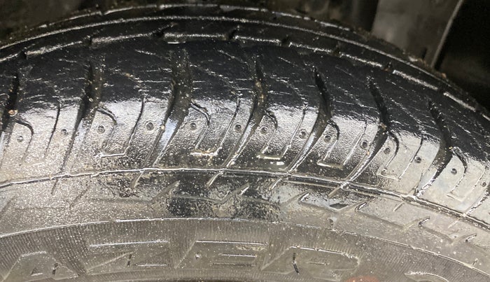 2016 Datsun Go Plus T, Petrol, Manual, 22,724 km, Right Front Tyre Tread