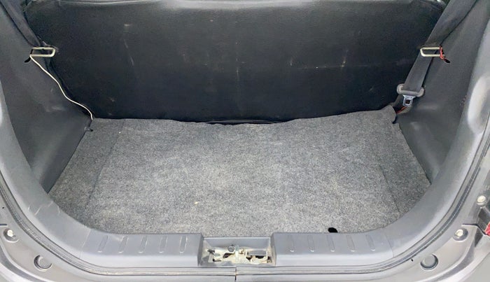 2018 Maruti Alto 800 LXI, Petrol, Manual, 22,243 km, Boot Inside