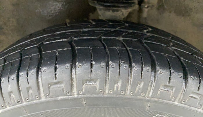 2018 Maruti Alto 800 LXI, Petrol, Manual, 22,243 km, Left Front Tyre Tread