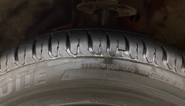 2023 Maruti Swift ZXI AMT, Petrol, Automatic, 13,335 km, Left Front Tyre Tread