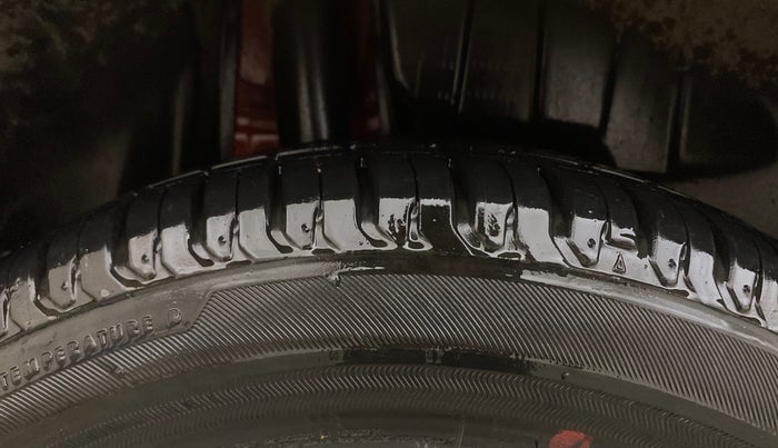 2023 Maruti Swift ZXI AMT, Petrol, Automatic, 13,335 km, Right Rear Tyre Tread