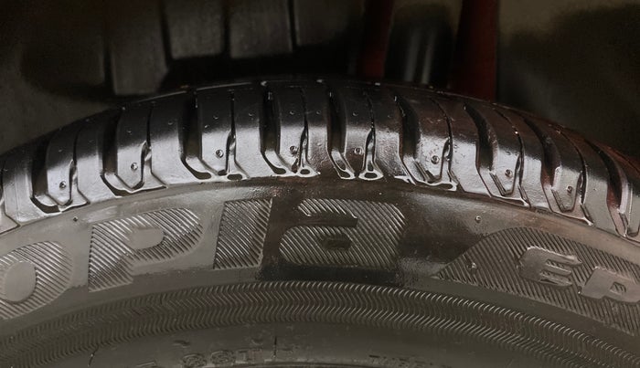 2023 Maruti Swift ZXI AMT, Petrol, Automatic, 13,335 km, Left Rear Tyre Tread