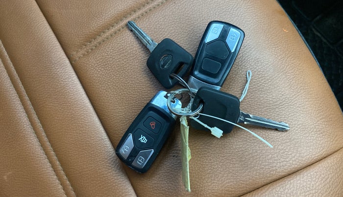 2021 Nissan MAGNITE XE, Petrol, Manual, 37,291 km, Key Close Up