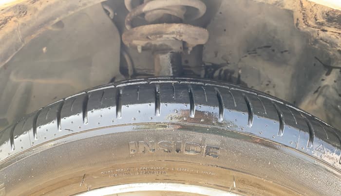 2017 Ford Ecosport TREND+ 1.5L DIESEL, Diesel, Manual, 65,480 km, Right Front Tyre Tread