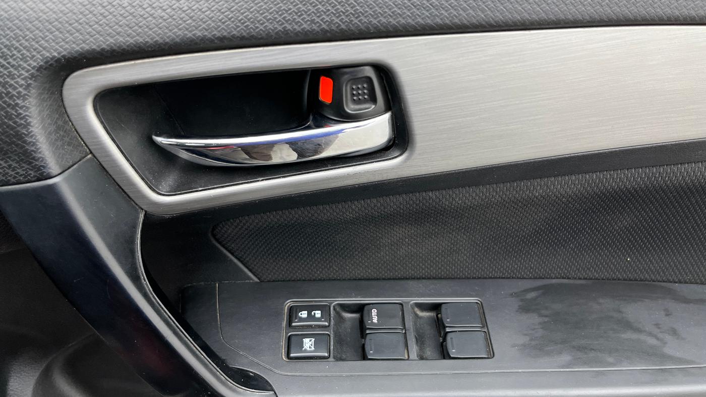 2018 Maruti Vitara Brezza ZDI, Diesel, Manual, 88,822 km, Driver Side Door Panels Control