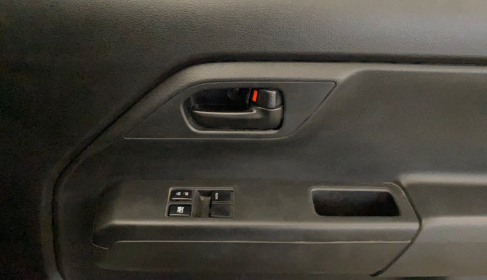 2020 Maruti New Wagon-R LXI (O) 1.0, Petrol, Manual, 57,495 km, Driver Side Door Panels Control
