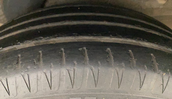 2011 Hyundai i20 ASTA 1.2, Petrol, Manual, 57,914 km, Left Rear Tyre Tread