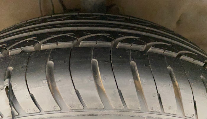 2011 Hyundai i20 ASTA 1.2, Petrol, Manual, 57,914 km, Left Front Tyre Tread