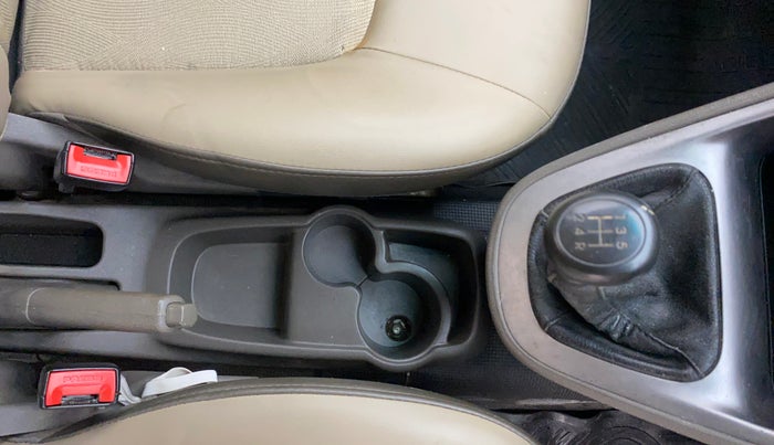 2015 Hyundai i10 SPORTZ 1.1, Petrol, Manual, 76,879 km, Gear Lever