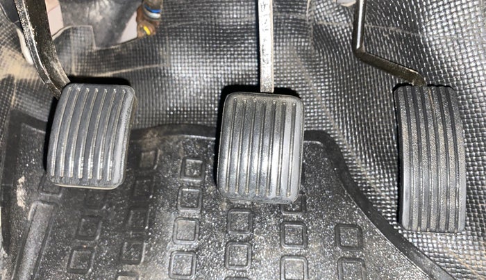 2015 Hyundai i10 SPORTZ 1.1, Petrol, Manual, 76,879 km, Pedals