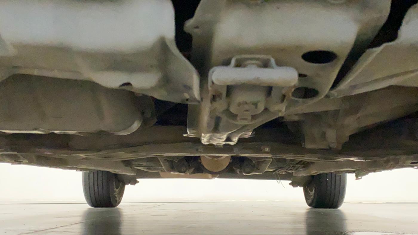 2011 Toyota Corolla Altis G PETROL, CNG, Manual, 1,17,369 km, Front Underbody