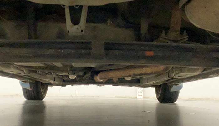 2011 Toyota Corolla Altis G PETROL, CNG, Manual, 1,17,369 km, Rear Underbody