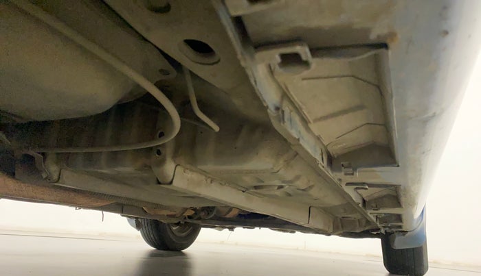 2011 Toyota Corolla Altis G PETROL, CNG, Manual, 1,17,369 km, Right Side Underbody