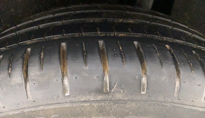 2021 Maruti Baleno ZETA PETROL 1.2, Petrol, Manual, 14,311 km, Left Rear Tyre Tread