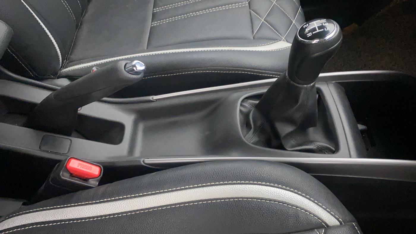 2021 Maruti Baleno ZETA PETROL 1.2, Petrol, Manual, 14,311 km, Gear Lever