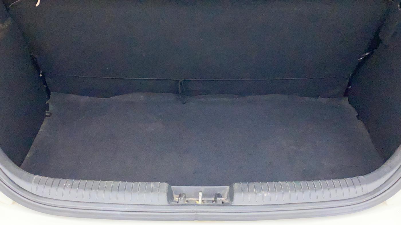 2014 Hyundai i20 MAGNA (O) 1.2, Petrol, Manual, 64,814 km, Boot Inside