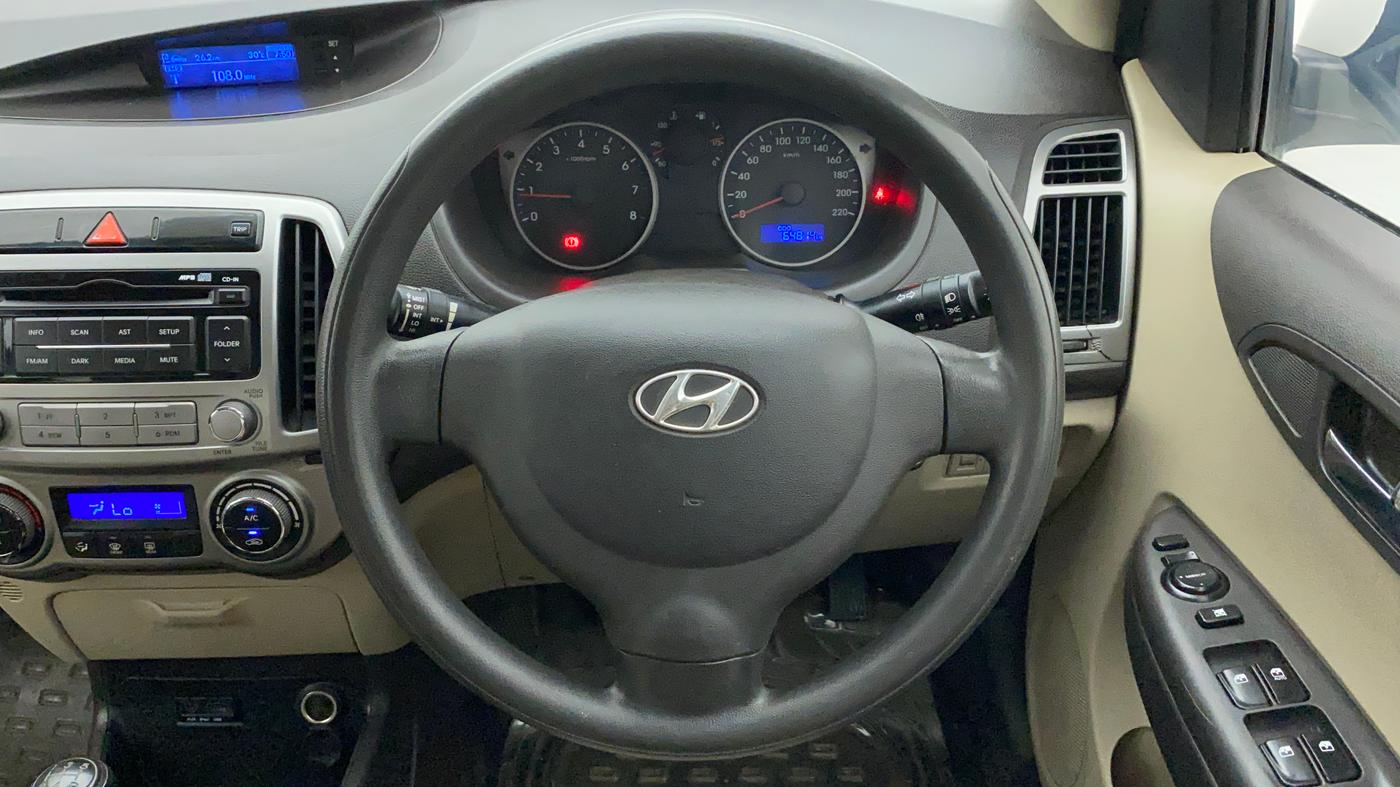 2014 Hyundai i20 MAGNA (O) 1.2, Petrol, Manual, 64,814 km, Steering Wheel Close Up