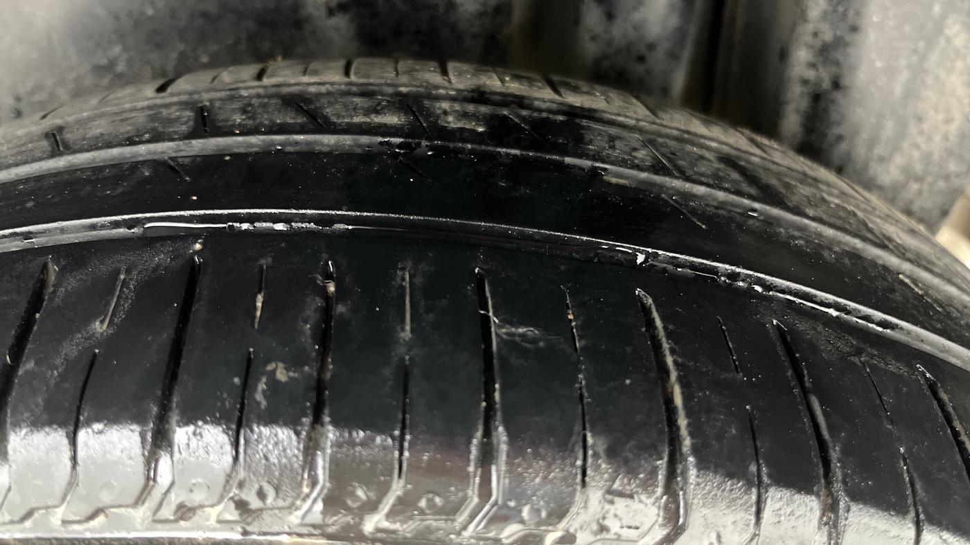2018 Maruti Ciaz ZETA 1.4  AT PETROL, Petrol, Automatic, 1,05,524 km, Left Rear Tyre Tread