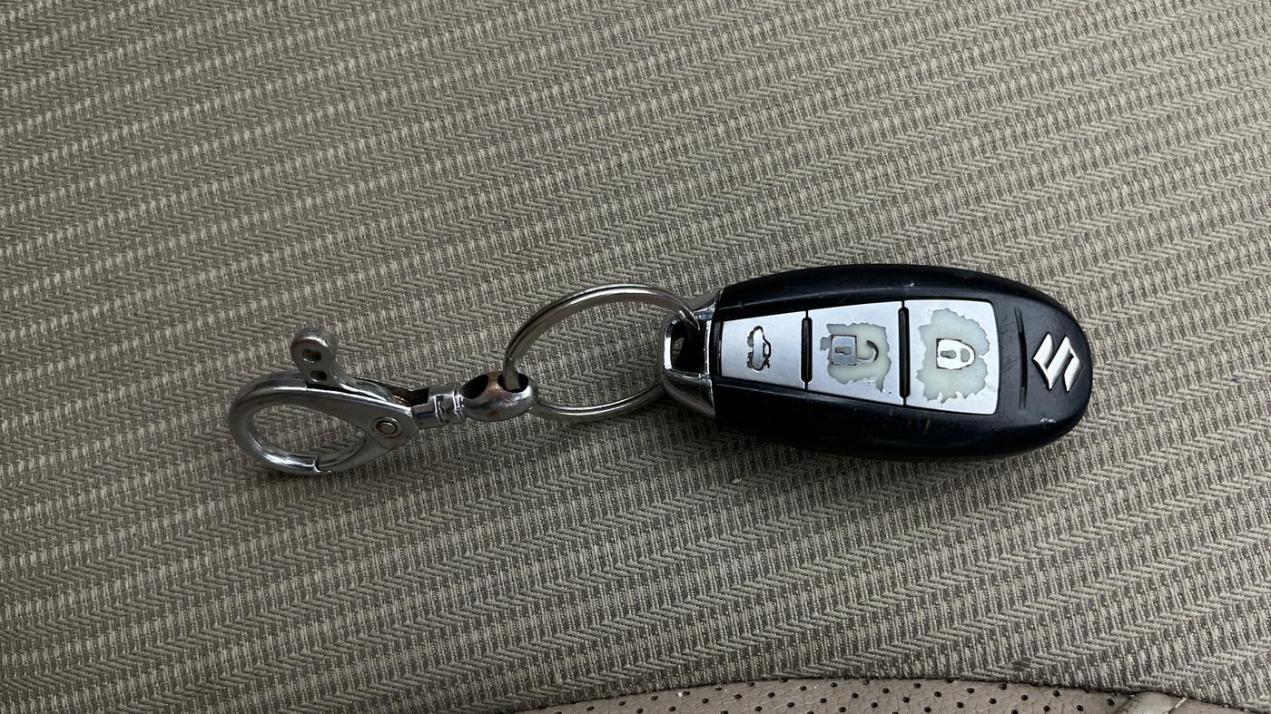 2018 Maruti Ciaz ZETA 1.4  AT PETROL, Petrol, Automatic, 1,05,524 km, Key Close Up