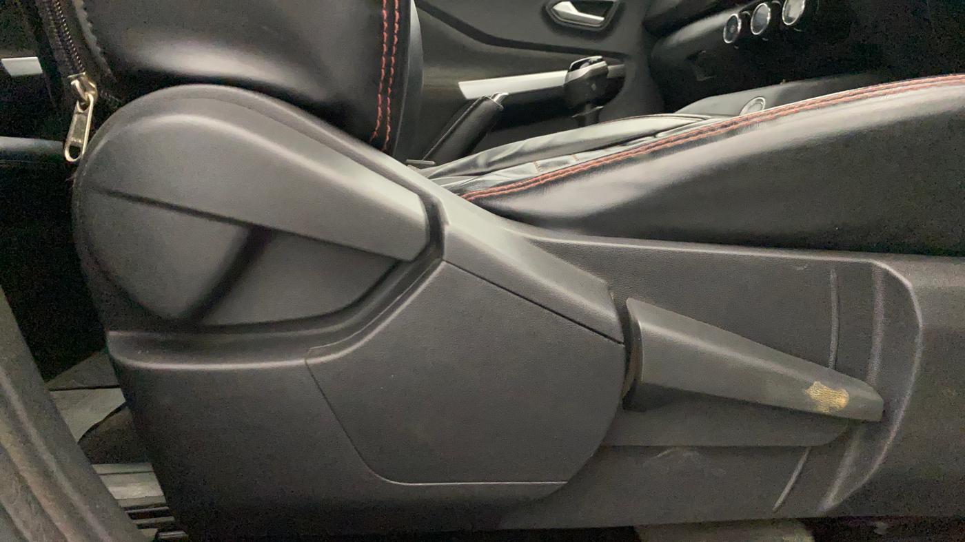 2021 Nissan MAGNITE XV PREMIUM DUAL TONE, Petrol, Manual, 25,867 km, Driver Side Adjustment Panel