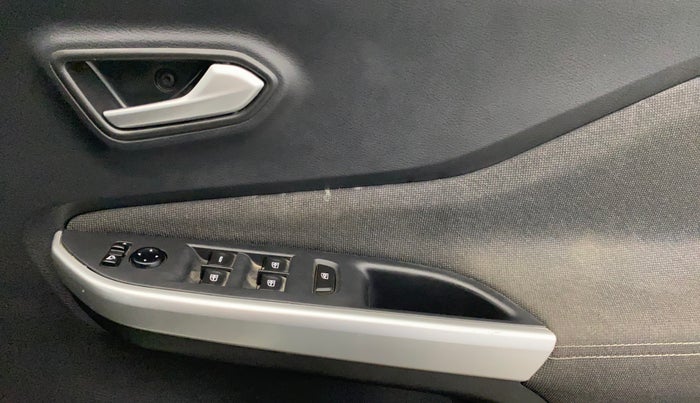 2021 Nissan MAGNITE XV PREMIUM DUAL TONE, Petrol, Manual, 25,867 km, Driver Side Door Panels Control