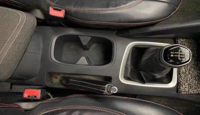 2021 Nissan MAGNITE XV PREMIUM DUAL TONE, Petrol, Manual, 25,867 km, Gear Lever