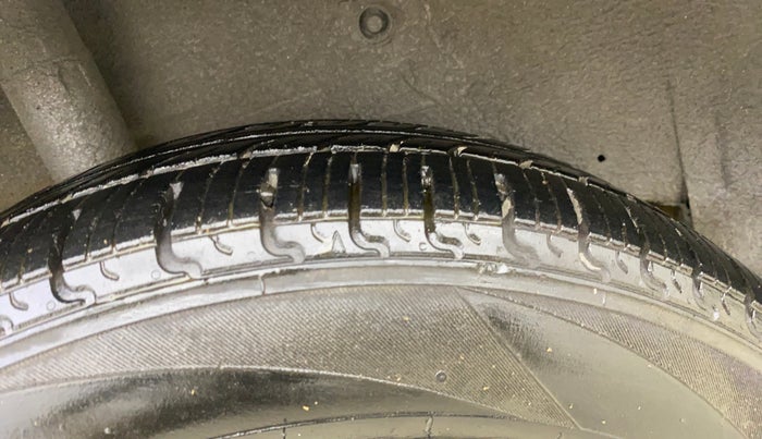 2016 Maruti Celerio VXI AMT, Petrol, Automatic, 49,873 km, Right Rear Tyre Tread