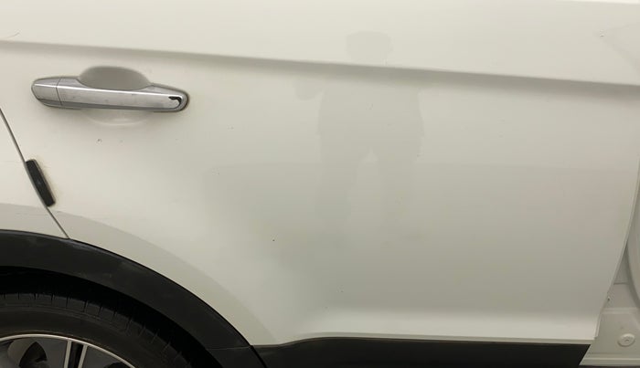 2016 Hyundai Creta SX PLUS AT 1.6 PETROL, Petrol, Automatic, 44,794 km, Right rear door - Minor scratches