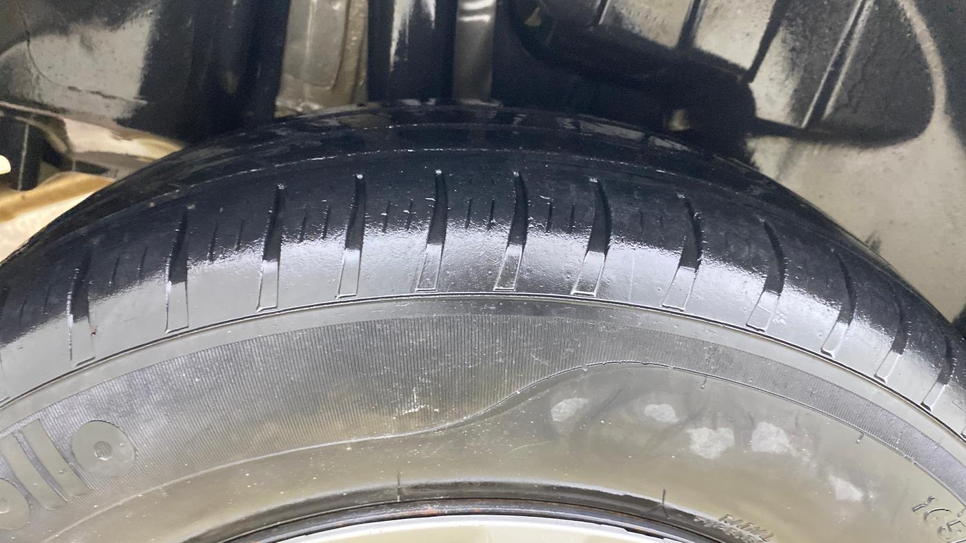 2022 Maruti Swift VXI, Petrol, Manual, 50,656 km, Right Rear Tyre Tread
