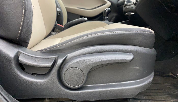 2015 Hyundai Elite i20 SPORTZ 1.2, Petrol, Manual, 86,928 km, Driver Side Adjustment Panel