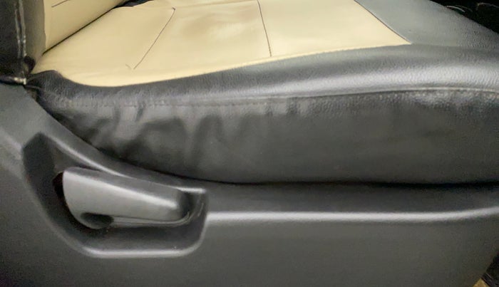 2015 Maruti Wagon R 1.0 VXI, Petrol, Manual, 21,598 km, Driver Side Adjustment Panel