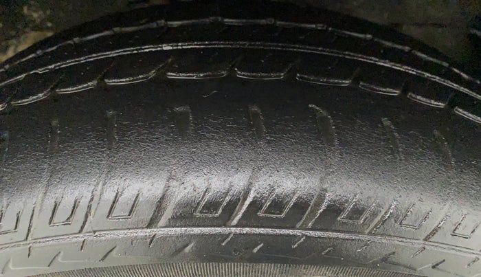2015 Maruti Wagon R 1.0 VXI, Petrol, Manual, 21,598 km, Right Front Tyre Tread