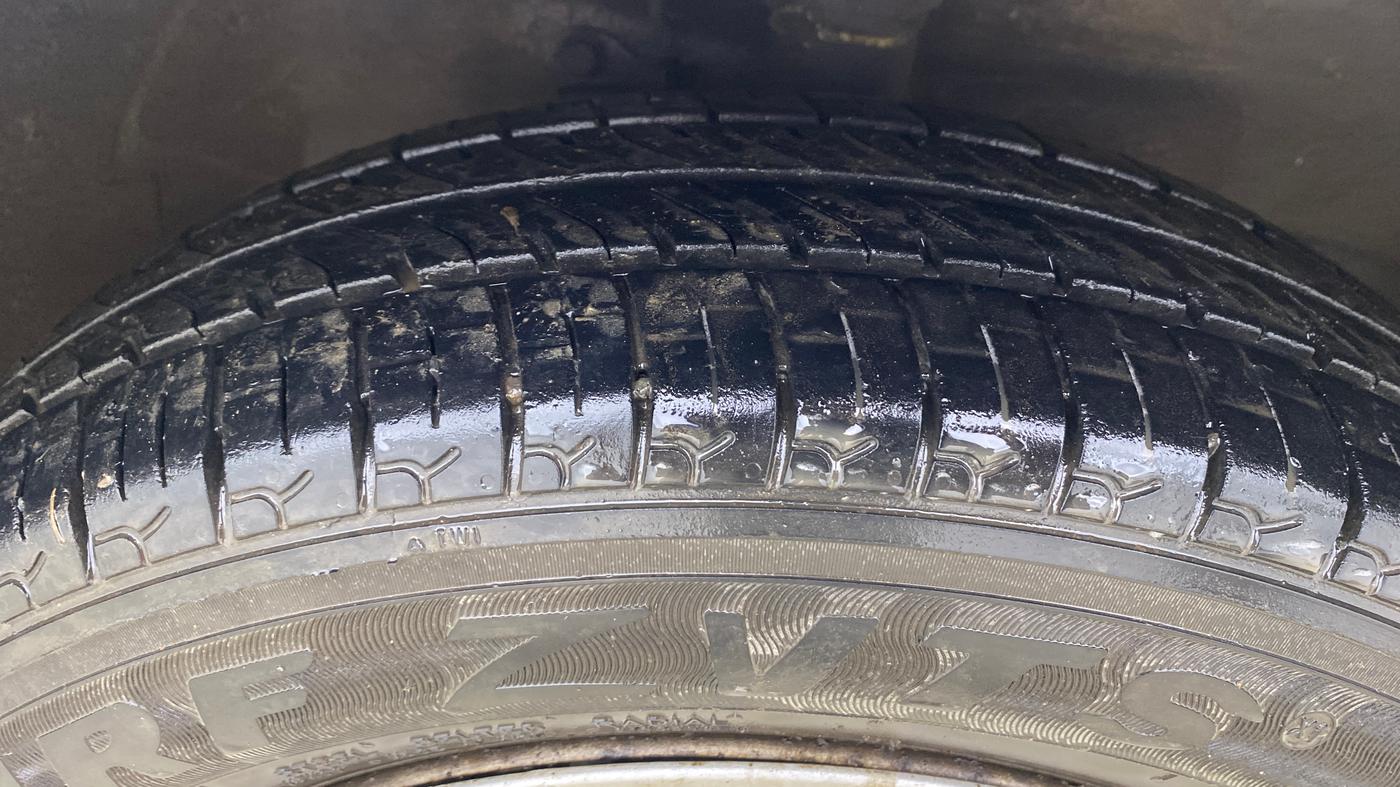 2017 Maruti Wagon R 1.0 LXI CNG, CNG, Manual, 51,600 km, Right Front Tyre Tread