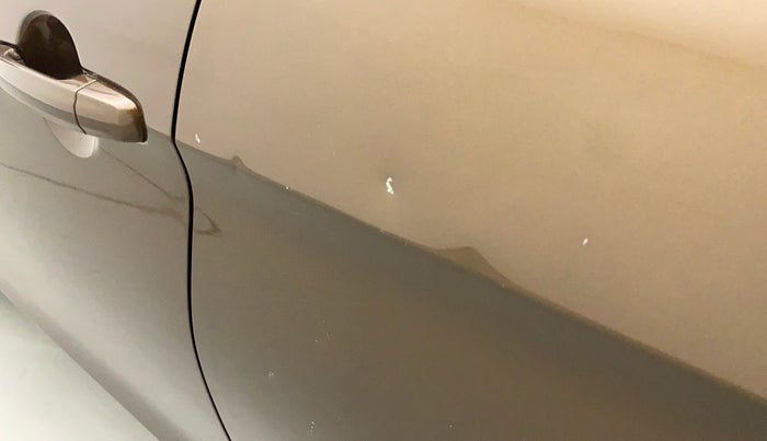 2015 Maruti Ciaz VXI, Petrol, Manual, 85,560 km, Rear left door - Slightly dented